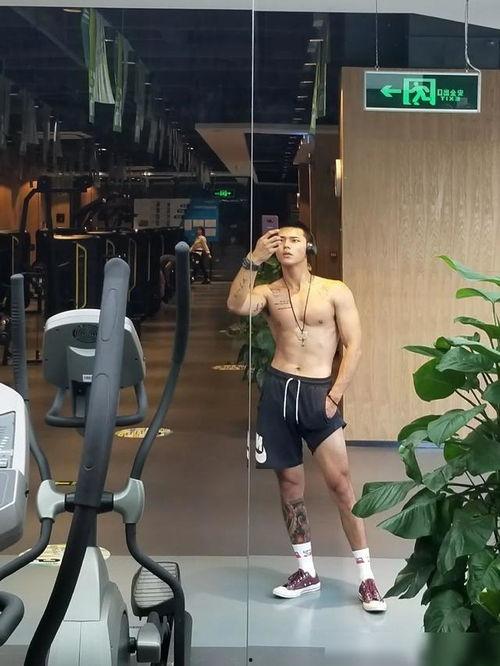 肌肉视频吧